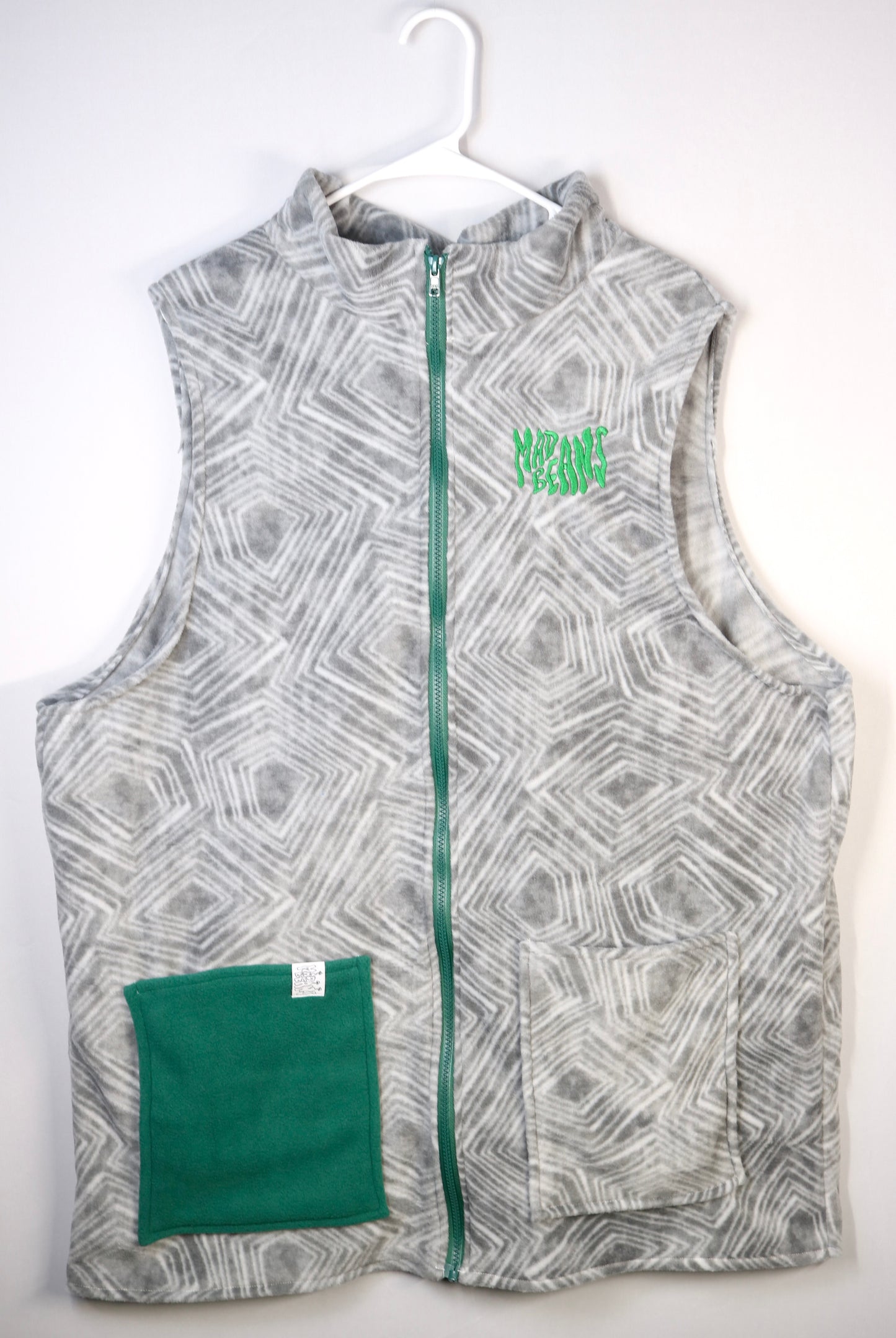 XL TALL - Gray Geometric Pattern and Green