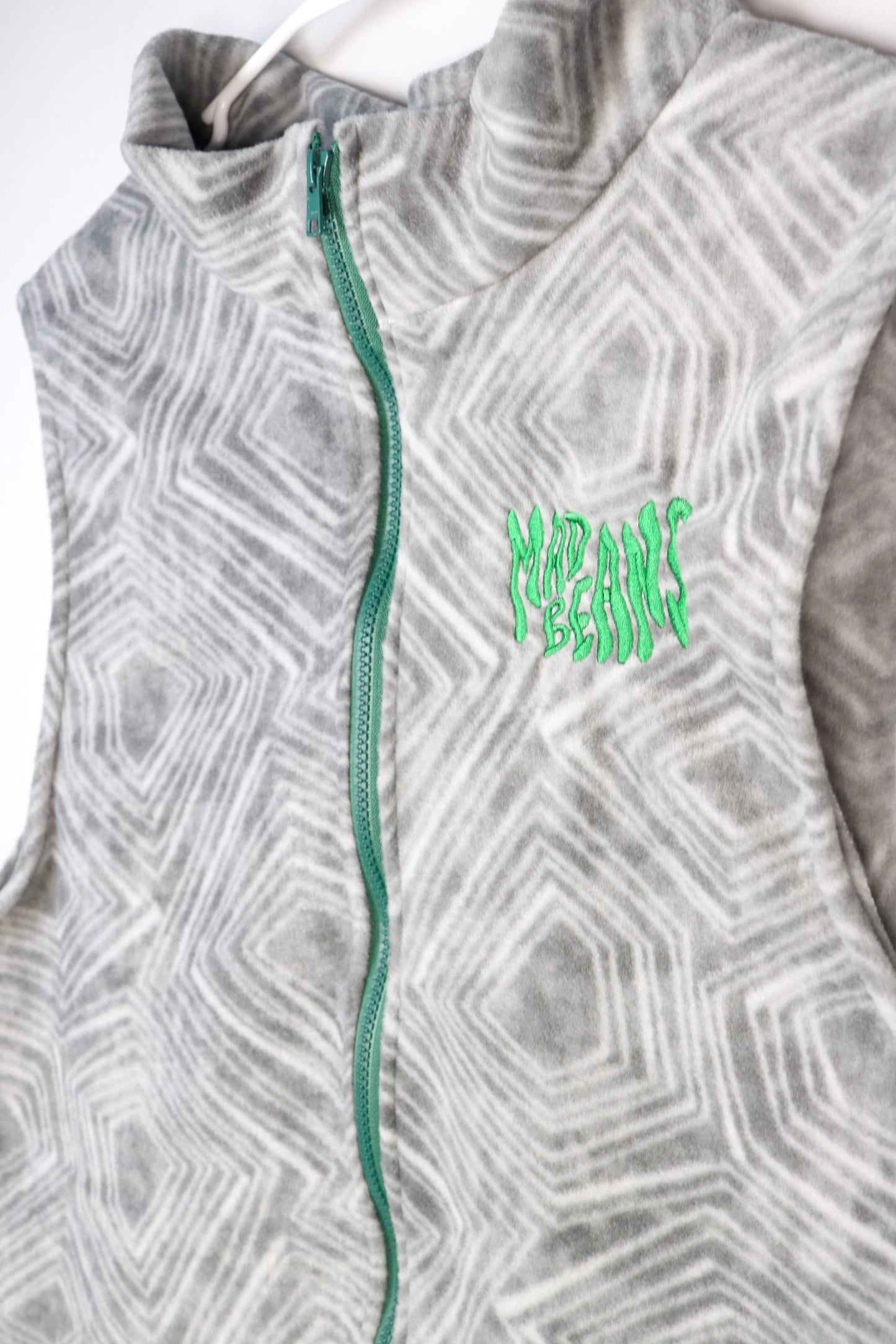 XL TALL - Gray Geometric Pattern and Green