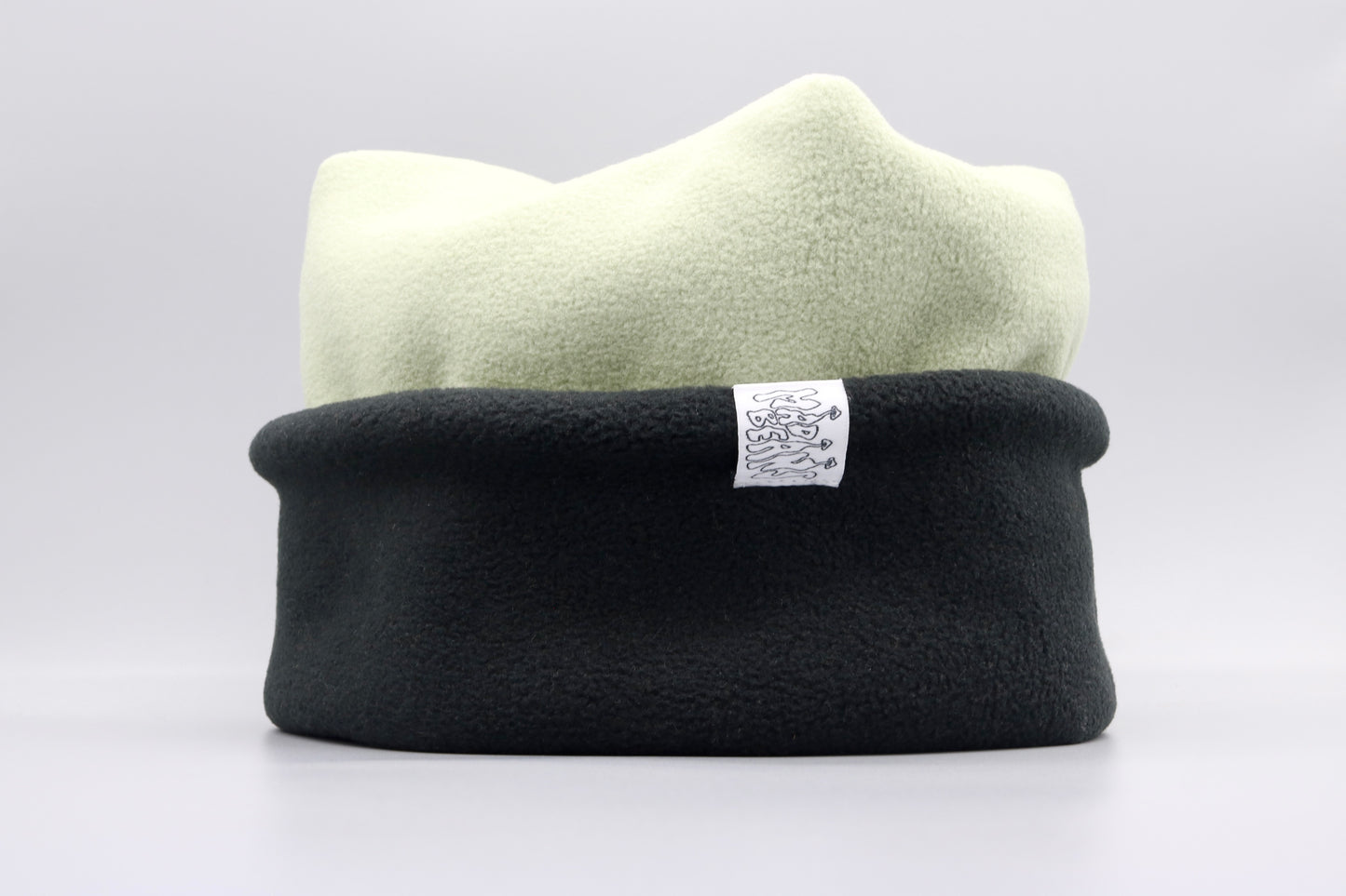 XL Sage and Black