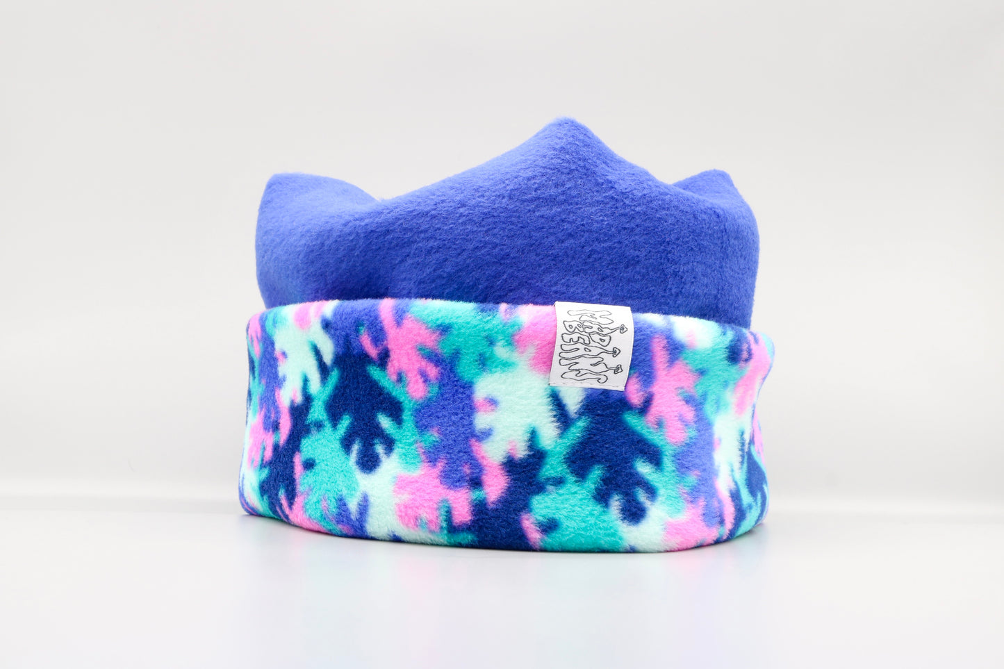 Blue and Retro Leaves