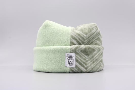 Light Sage/Green Geometric Pattern