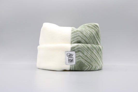 Cream/Green Geometric Pattern