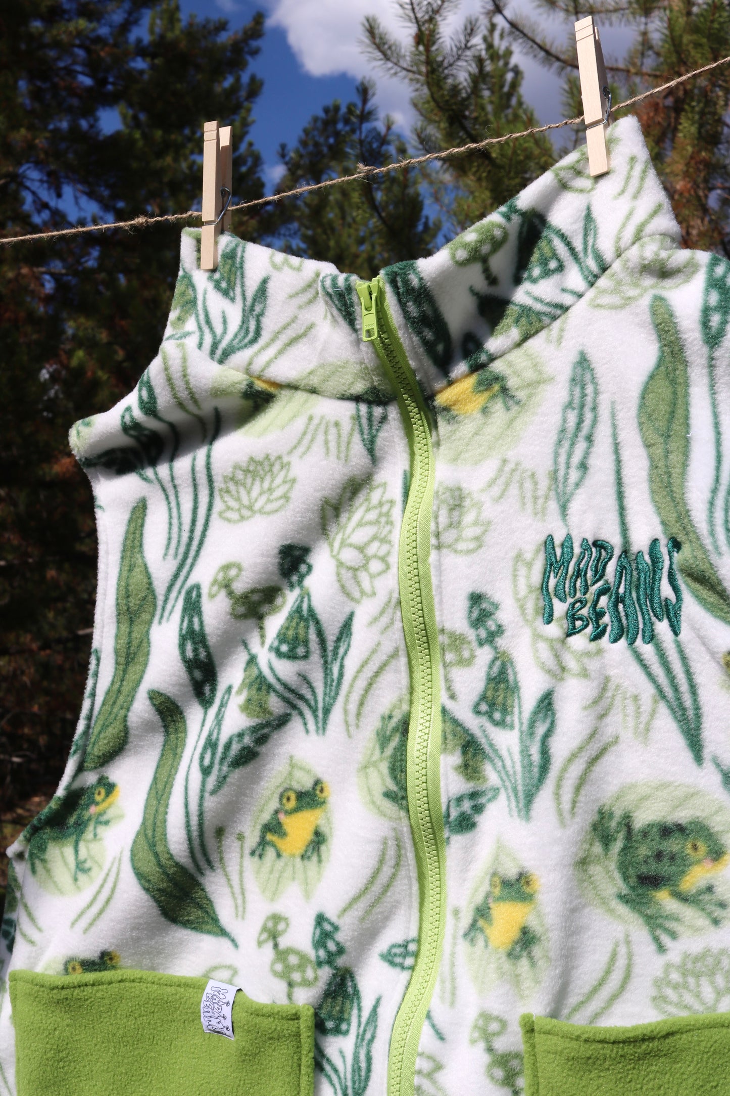 S/M - Frogs and Green