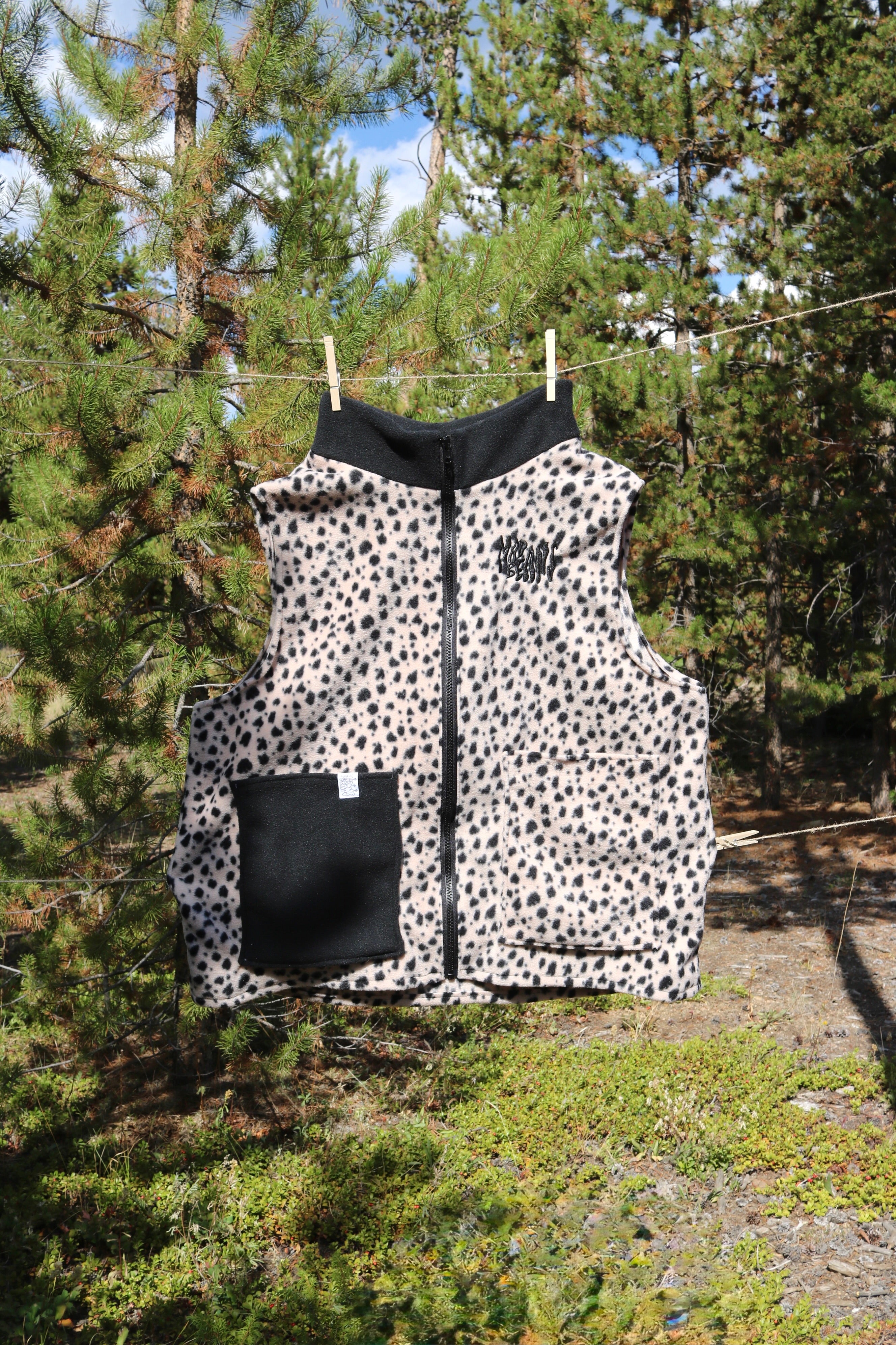 トップス SAMPLES - BANYAN TREE WAFFLE VEST Oversized Fleece Vests – MadBeans Beanies