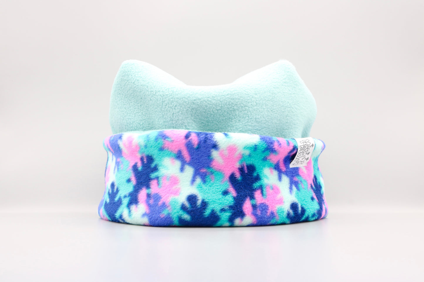 Blue and Retro Leaves