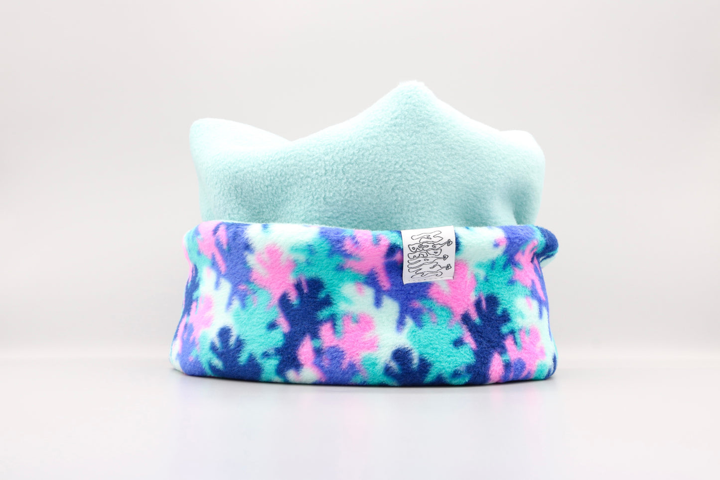 Blue and Retro Leaves