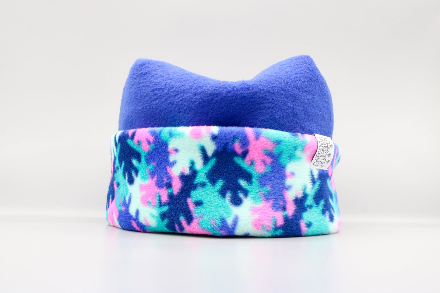 Blue and Retro Leaves
